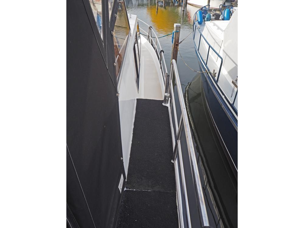 picture Deck equipment